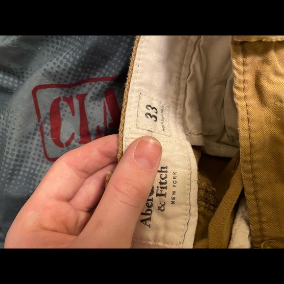 Abercrombie and Fitch khaki short - Picture 3 of 3